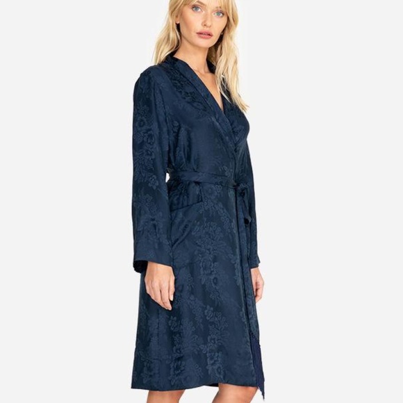 Jade by Johnny Was Renee Jacquard Silk Kimono - Picture 3 of 11